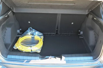 Car image 29