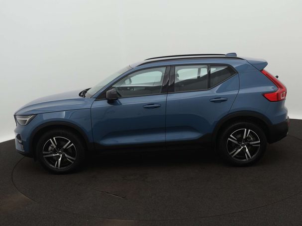 Volvo XC40 B4 Plus Dark 145 kW image number 3