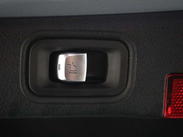 Car image 36