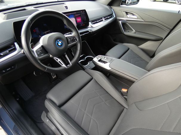 BMW iX1 xDrive30 M Sport 200 kW image number 13