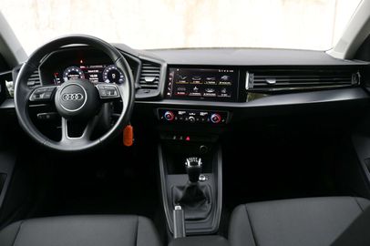 Car image 13