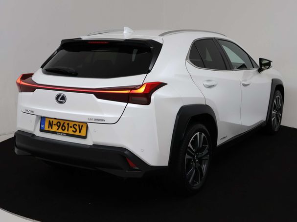 Lexus UX 250h 135 kW image number 18