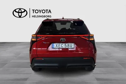 Car image 5