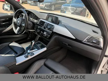 Car image 32