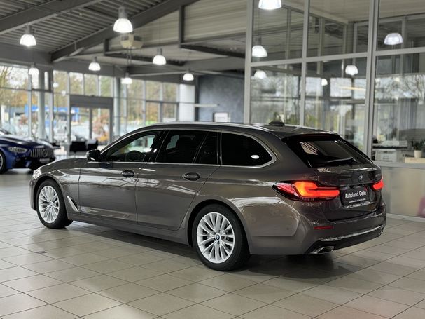 BMW 520d Touring Luxury Line 140 kW image number 4