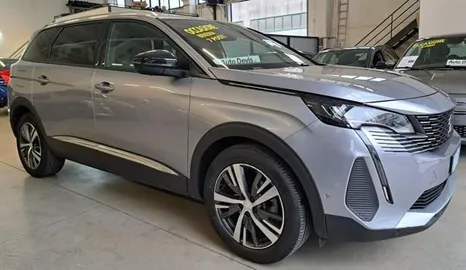 Car image 3
