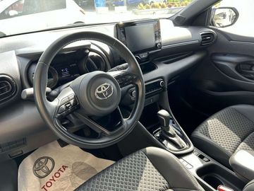 Car image 12