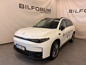 Car image 4