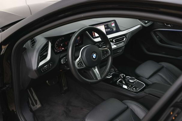 BMW 118i M Sport 100 kW image number 10