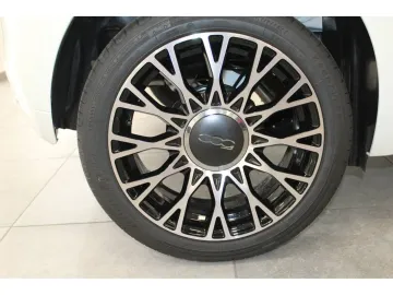 Car image 32