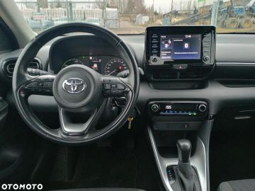 Car image 11