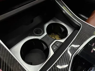 Car image 38