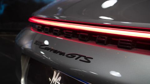Car image 32