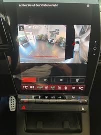 Car image 28