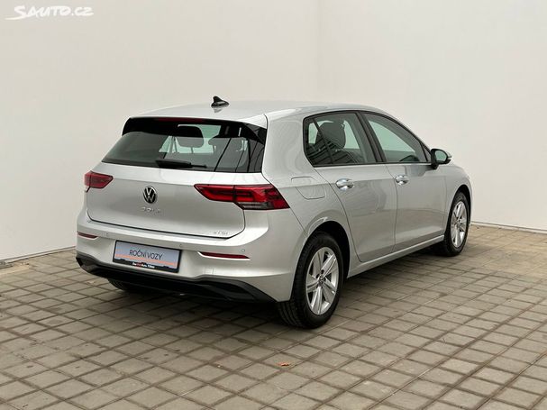 Volkswagen Golf 1.0 eTSI Life DSG 81 kW image number 3