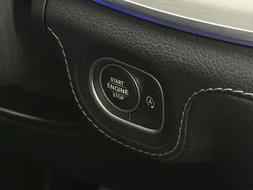 Car image 38