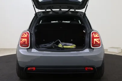 Car image 48