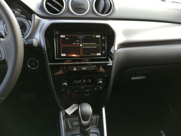 Car image 15