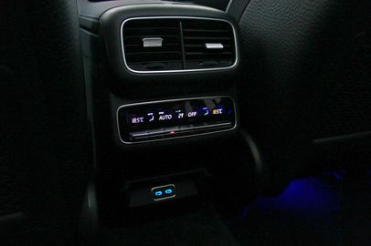 Car image 37