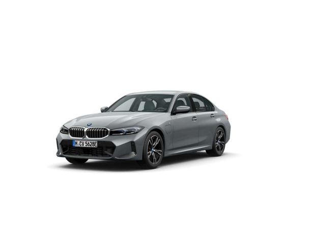 BMW 330 e 215 kW image number 1