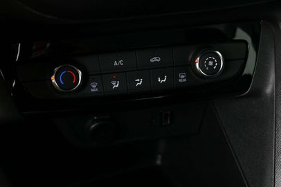 Car image 33