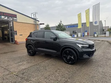 Car image 25
