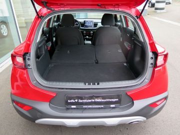 Car image 11