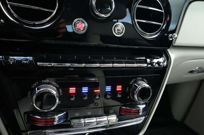 Car image 33