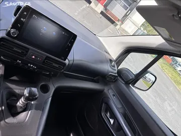 Car image 39