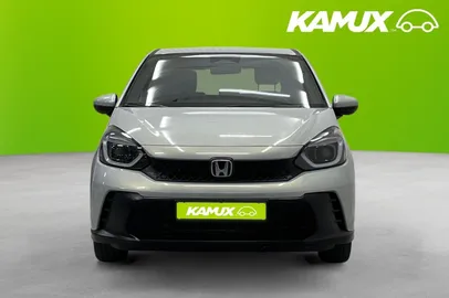Car image 2