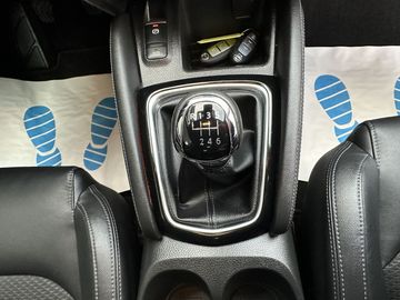 Car image 26