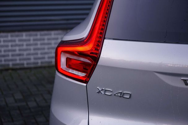 Volvo XC40 Single Motor Extended Range Plus 185 kW image number 3