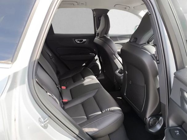 Volvo XC60 B4 145 kW image number 4