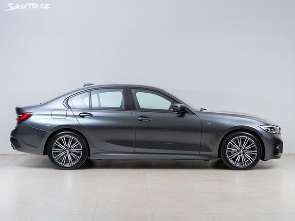 BMW 330i xDrive 190 kW image number 11