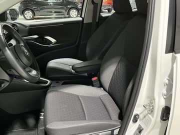 Car image 26