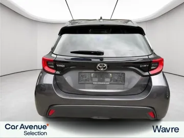 Car image 4