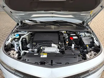 Car image 27