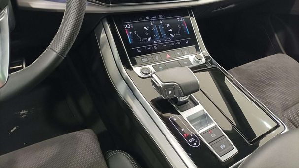 Audi Q8 55 TFSIe quattro S-line 280 kW image number 7