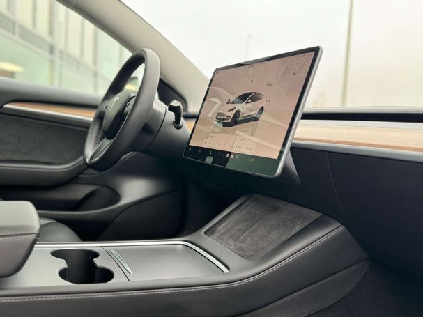 Tesla Model 3 254 kW image number 23