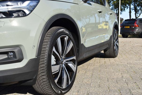 Volvo XC40 Recharge AWD 300 kW image number 6