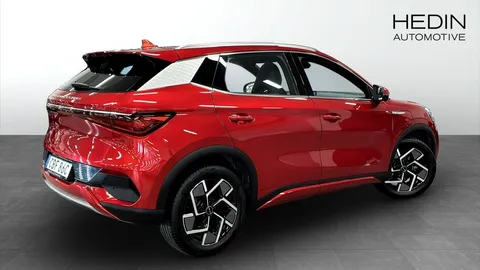 Car image 3
