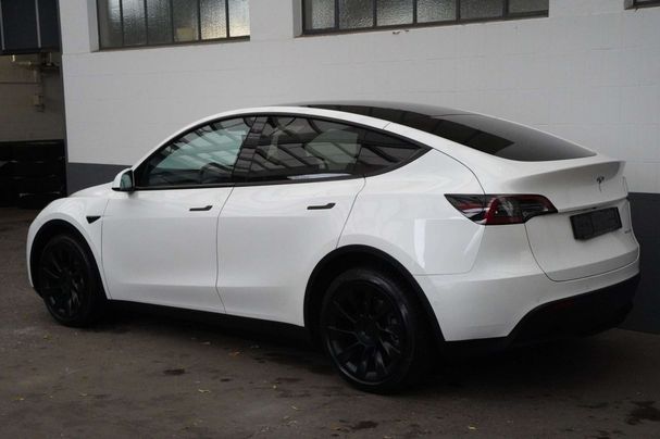 Tesla Model Y Long Range AWD 378 kW image number 4