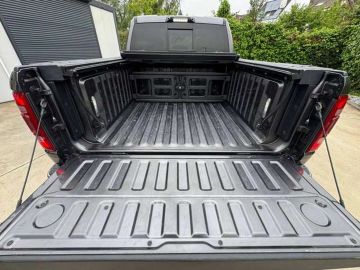 Car image 33