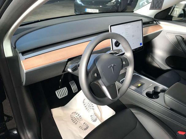 Tesla Model Y Performance AWD 397 kW image number 18