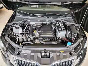 Car image 23