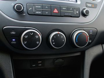 Car image 33