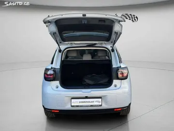 Car image 33