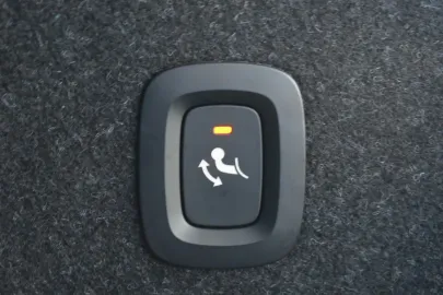 Car image 42