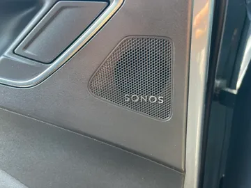 Car image 29