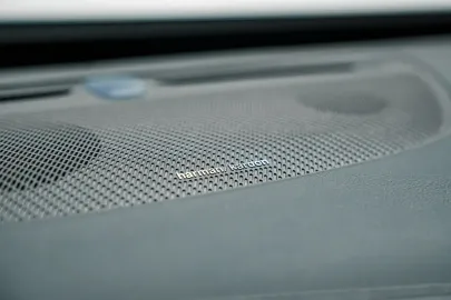 Car image 35